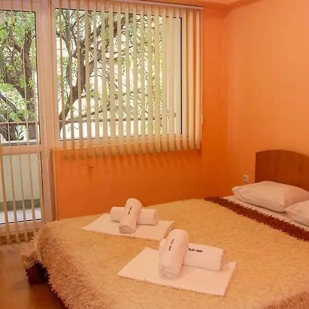 Spacious&central 2-bd In With Parking