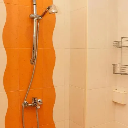 Apartament Spacious&central 2-bd In With Parking Warna